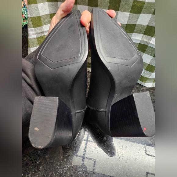 Steve Madden Black Leather Block Heel Ankle Zip Boots WOMEN'S SIZE: 9 M - Picture 9 of 10